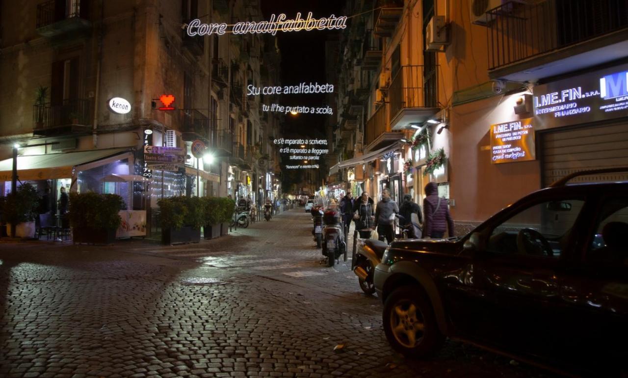 Ferienwohnung Casa Marmolo - Cuore Di Napoli Exterior foto